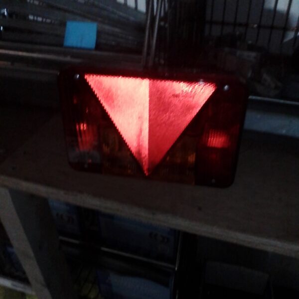 MP801BR Radex 5+4 Pin Right Hand Rear Combination Lamp (5900)