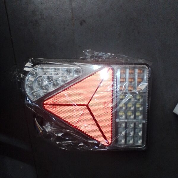 MP8605BL 10-30V LED Left Hand Vertical Rear Combination Lamp