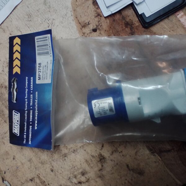 230V 16A Caravan Plug to BS Socket Adaptor