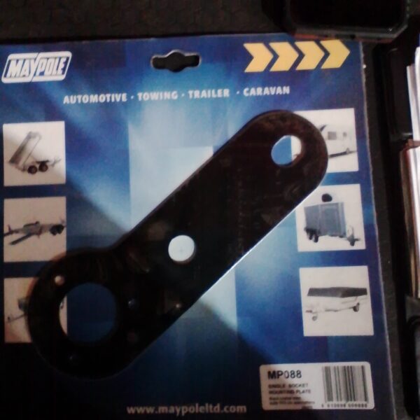 Single Socket Mounting Plate