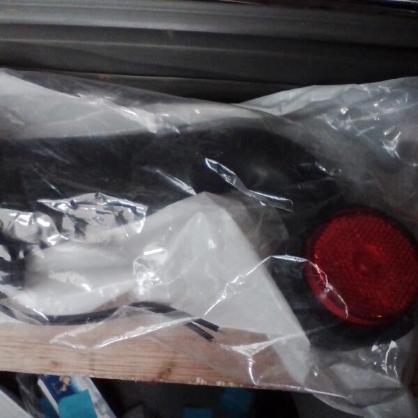 MP8704BL WAS 10-30V LED Right Hand Red/White Outline Marker L