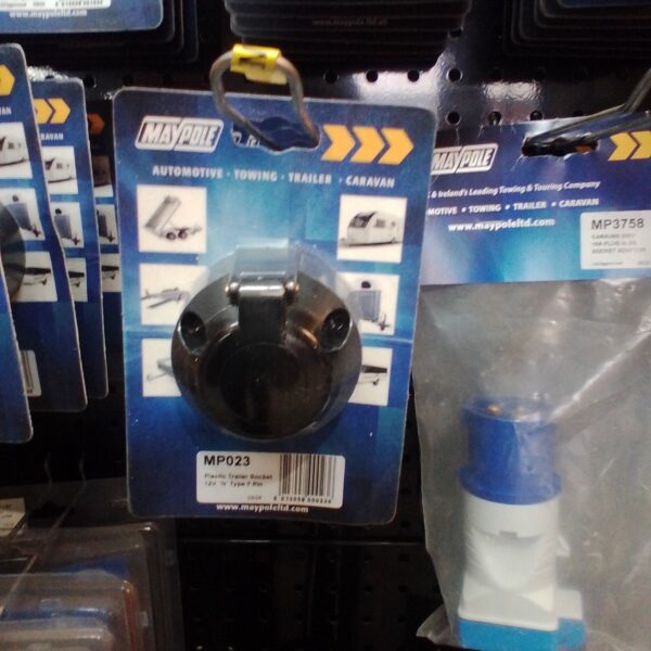MP23 12N Type 7 Pin Plastic Socket
